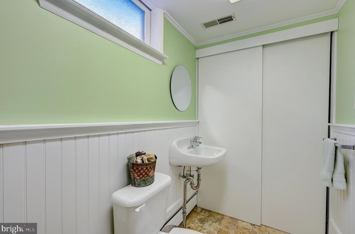 9032 Overhill Dr, Ellicott MD 21042-5221 exterior