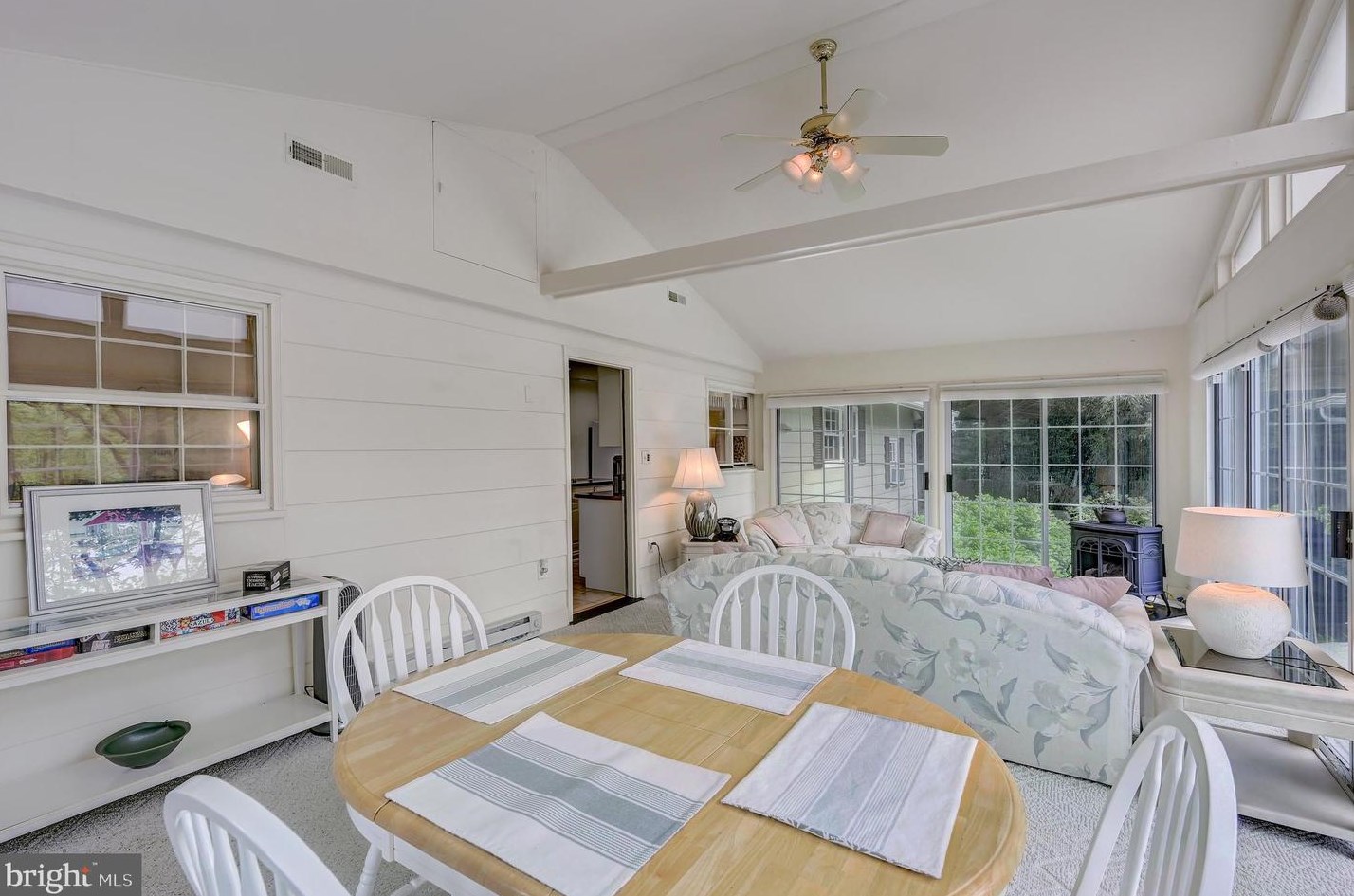 9032 Overhill Dr, Ellicott MD 21042-5221 exterior