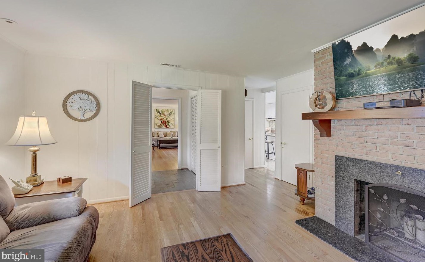 9032 Overhill Dr, Ellicott MD 21042-5221 exterior