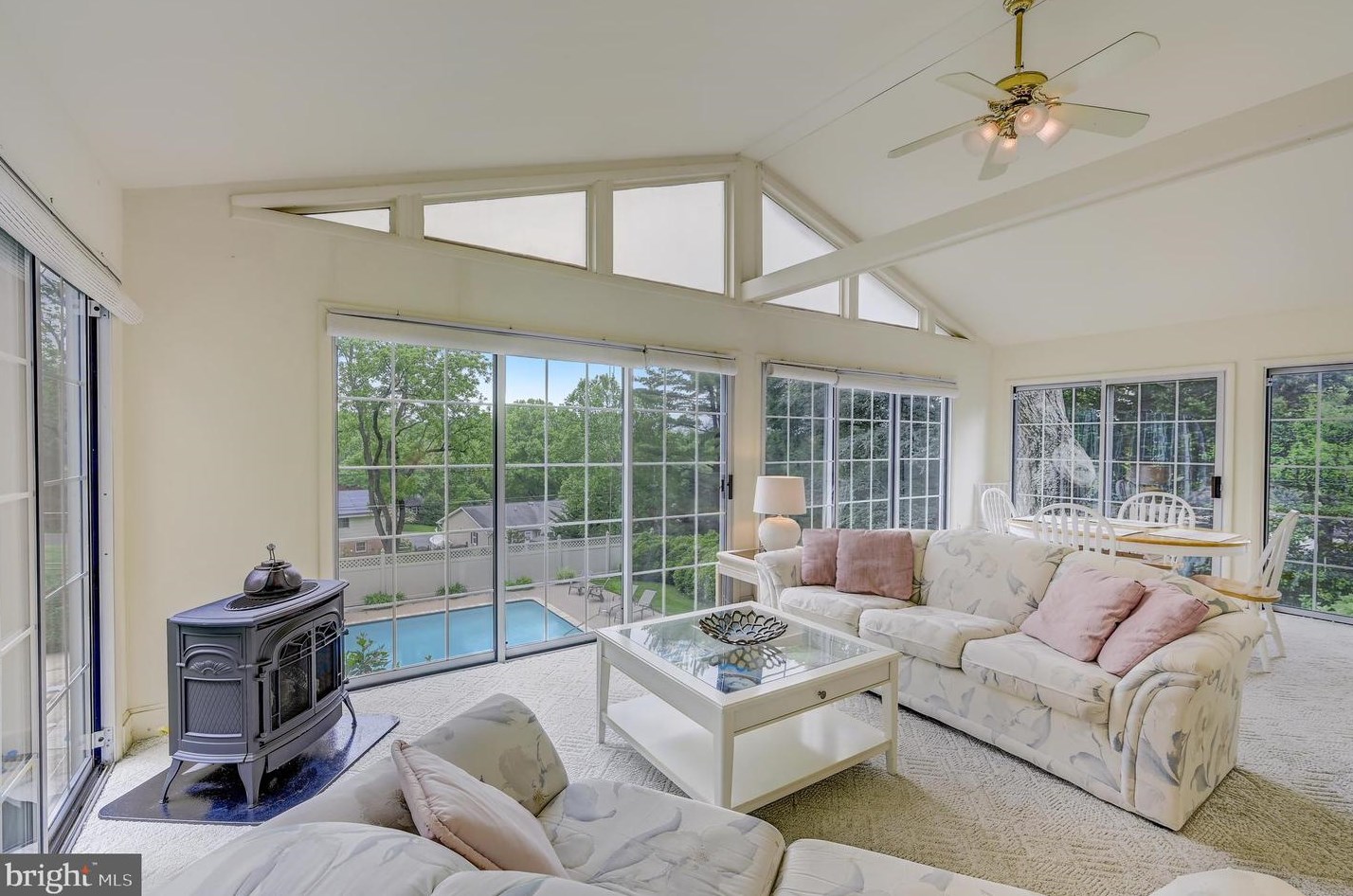 9032 Overhill Dr, Ellicott MD 21042-5221 exterior