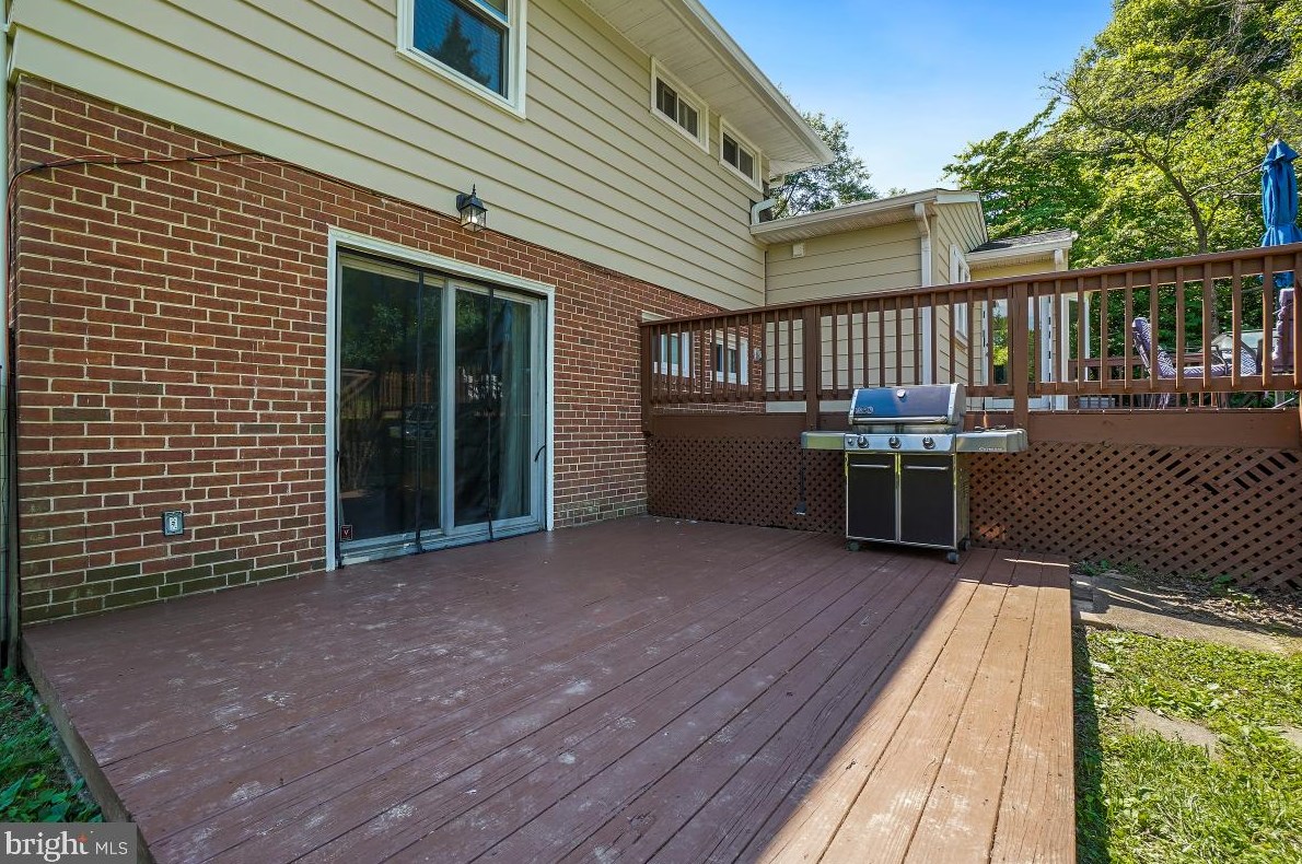 5013 Durham Rd, Columbia MD  21044-1420 exterior