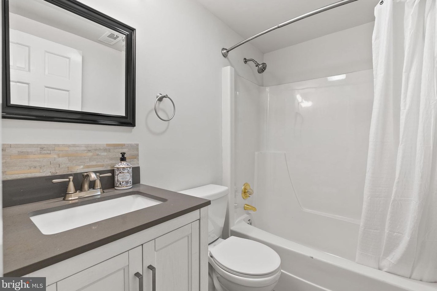 10726 Evening Wind Ct, Columbia MD  21044-2412 exterior