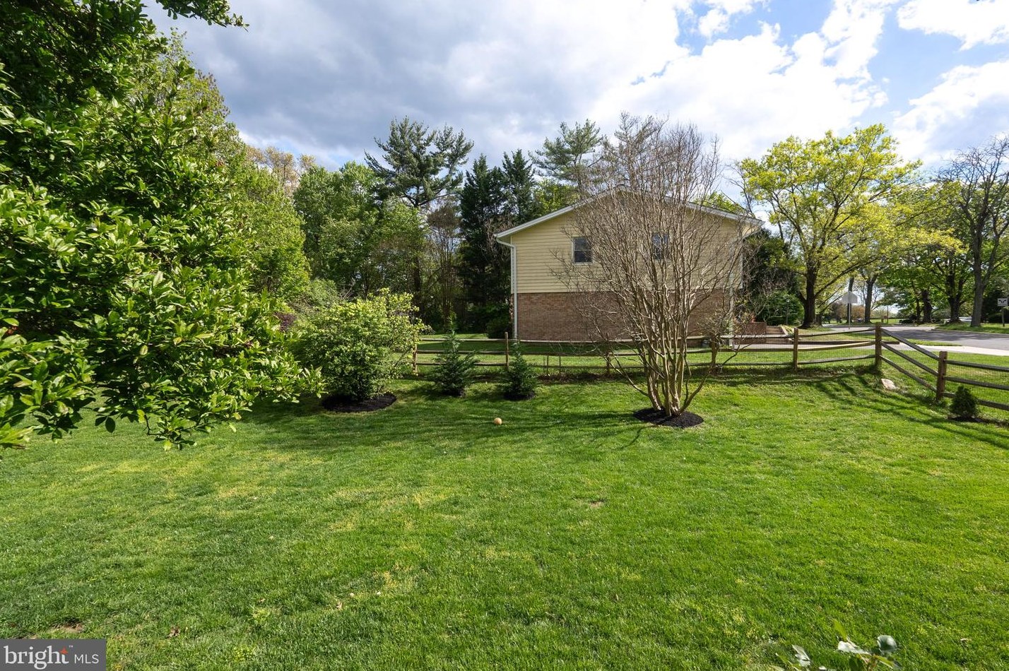 10726 Evening Wind Ct, Columbia MD  21044-2412 exterior