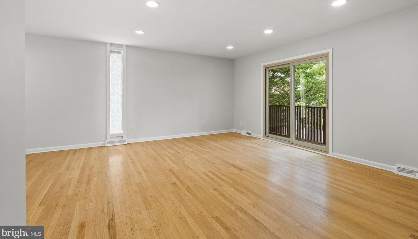 10726 Evening Wind Ct, Columbia MD  21044-2412 exterior