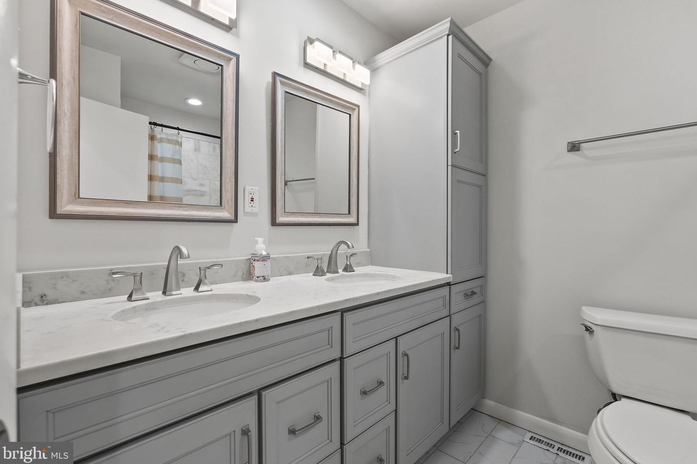 10726 Evening Wind Ct, Columbia MD  21044-2412 exterior