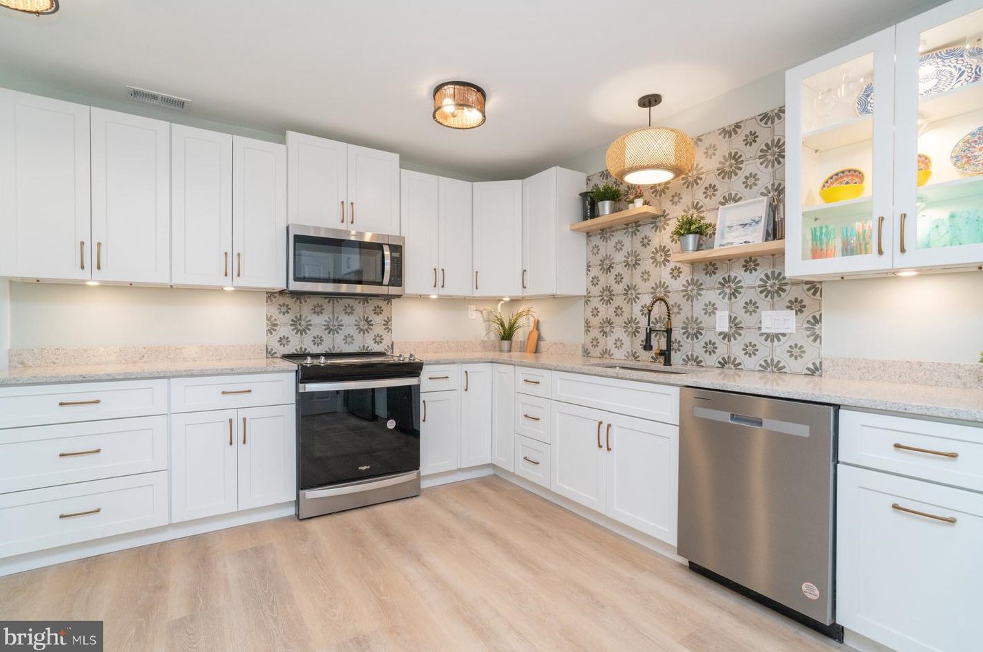5523 Woodenhawk Cir, Columbia MD  21044-1925 exterior