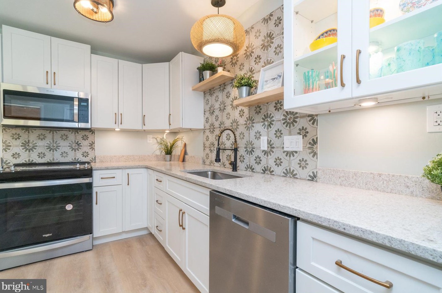 5523 Woodenhawk Cir, Columbia MD  21044-1925 exterior