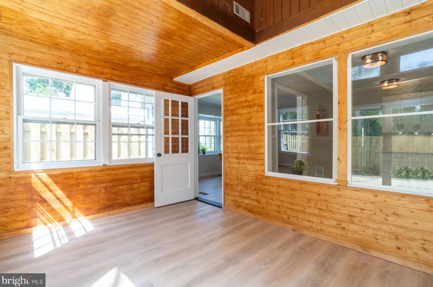 5523 Woodenhawk Cir, Columbia MD  21044-1925 exterior