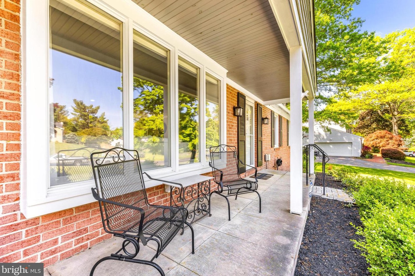 9321 Dunloggin Rd, Ellicott MD 21042-5115 exterior