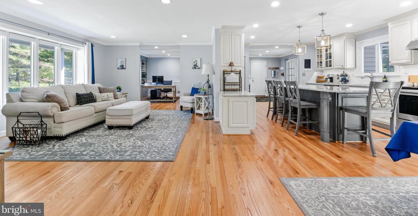 9321 Dunloggin Rd, Ellicott MD 21042-5115 exterior