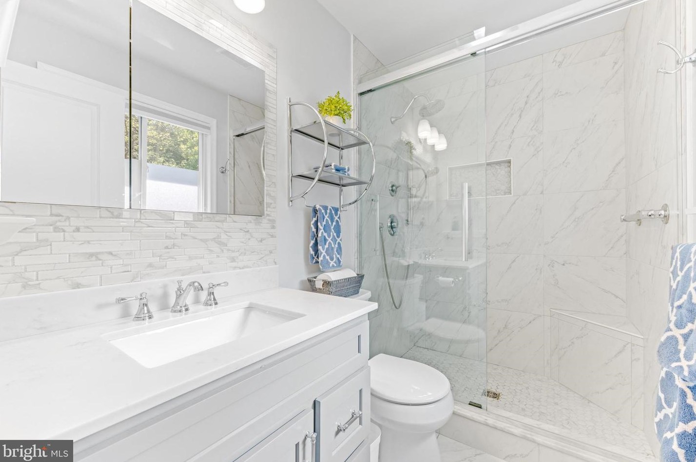 9321 Dunloggin Rd, Ellicott MD 21042-5115 exterior