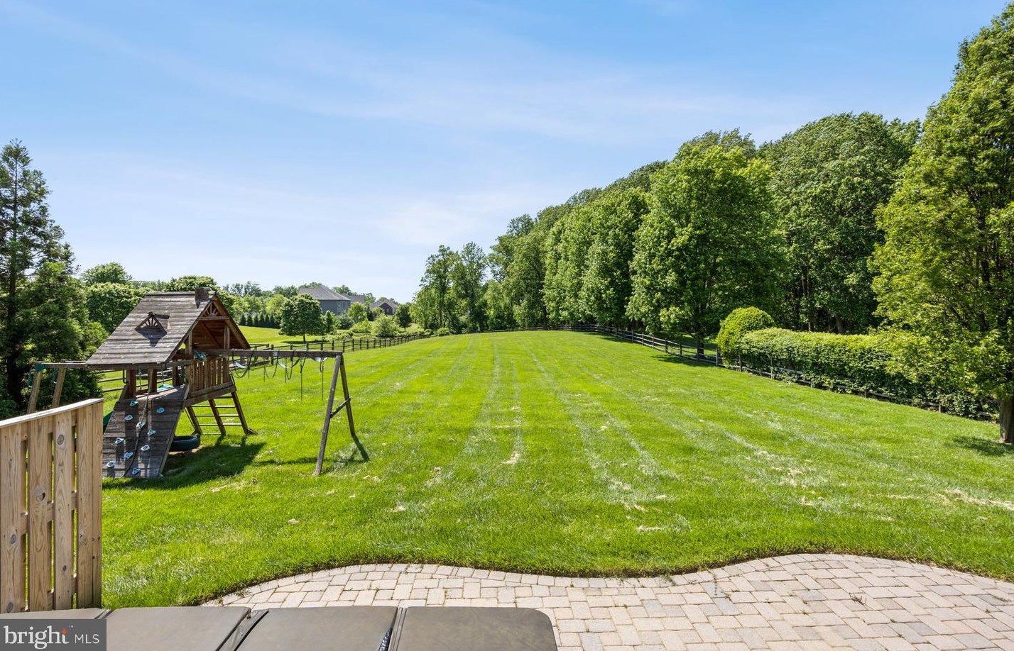 11050 Dorsch Farm Rd, Ellicott MD 21042-6269 exterior