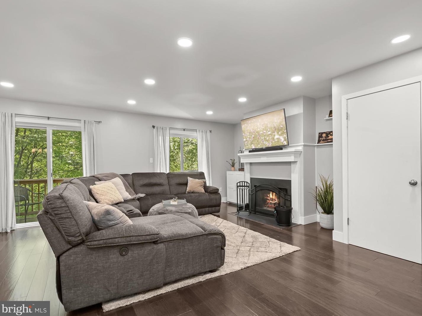 7218 Dockside Ln, Columbia, MD 21045-5019