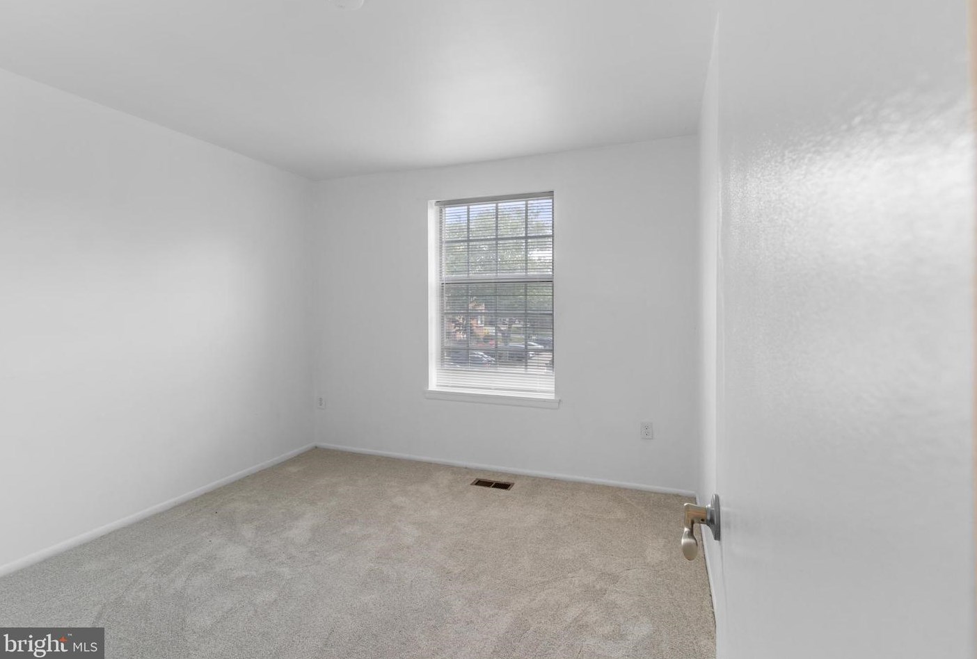 10626 High Beam Ct, Columbia MD  21044-3620 exterior