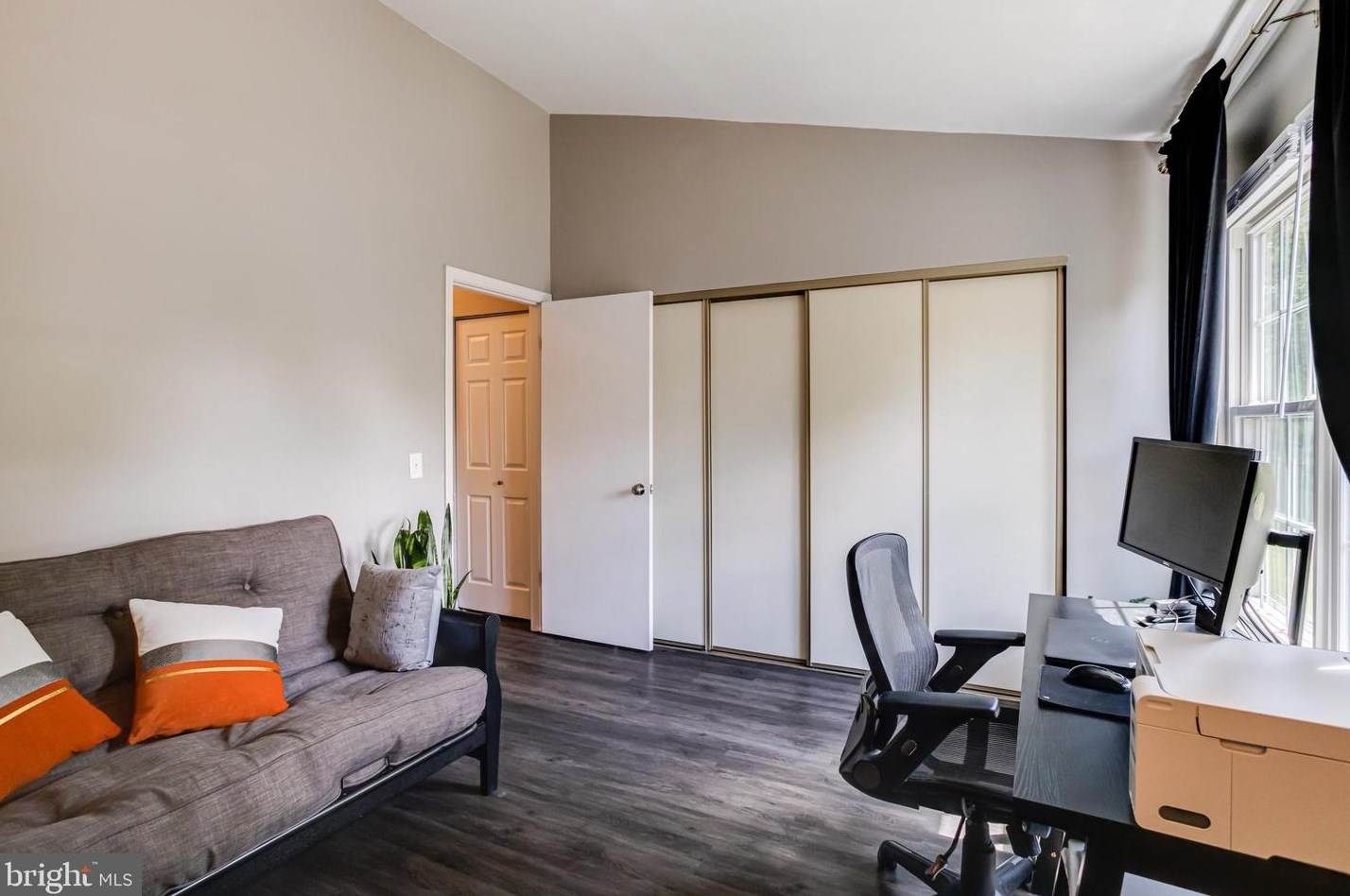 9642 Stirling Bridge Dr, Columbia MD 21046-1938 exterior