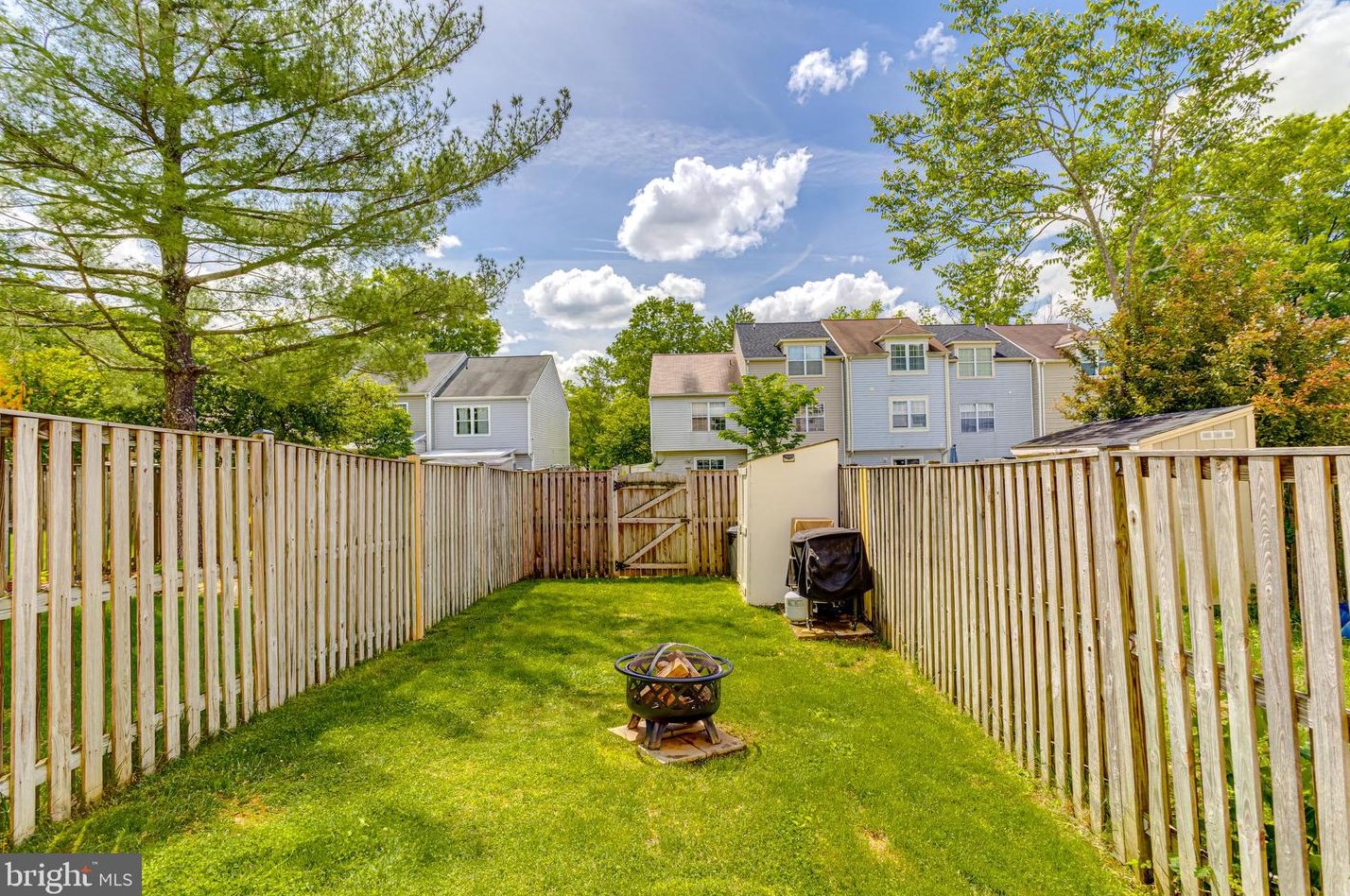 9642 Stirling Bridge Dr, Columbia MD 21046-1938 exterior