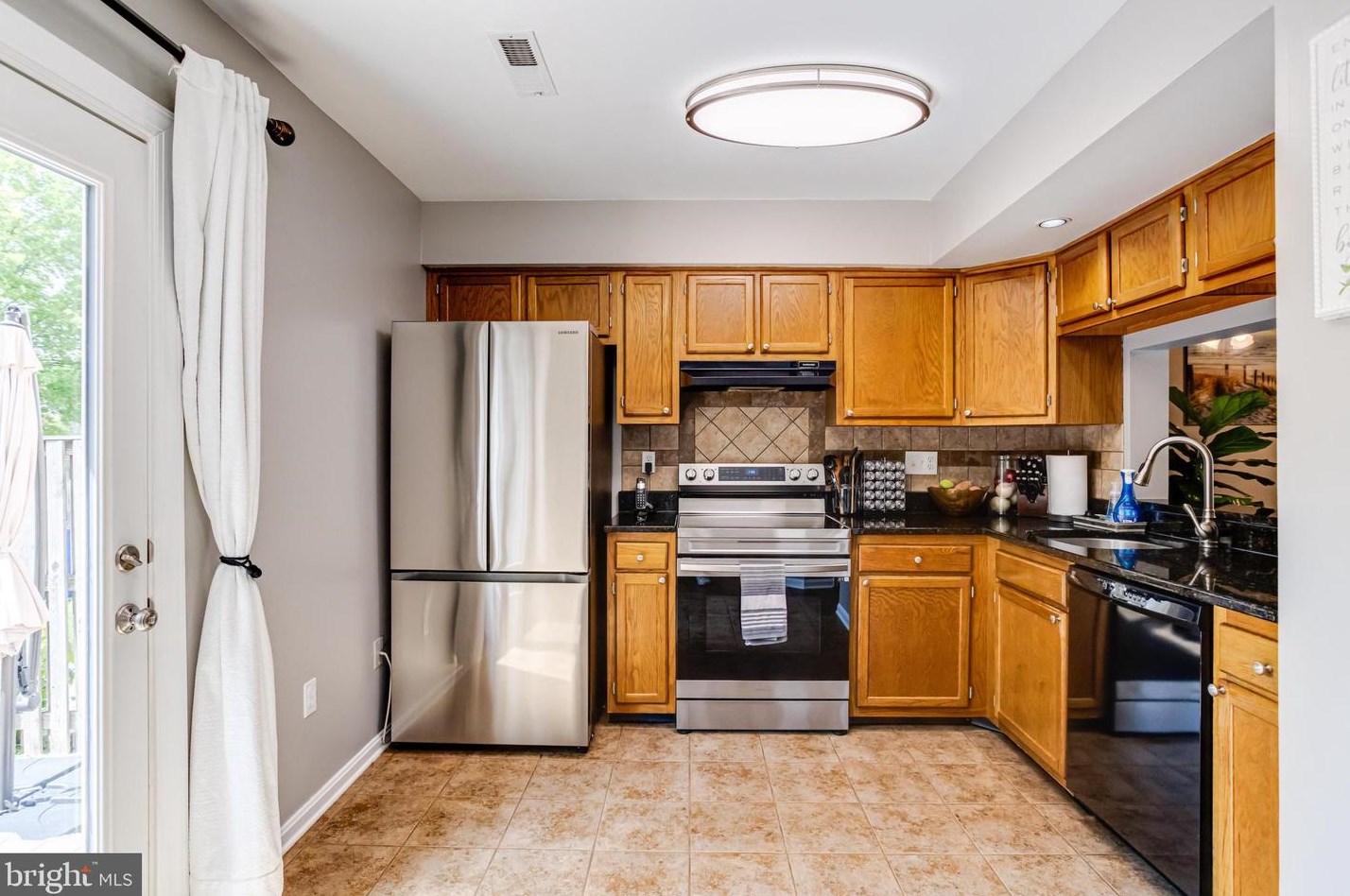 9642 Stirling Bridge Dr, Columbia MD 21046-1938 exterior