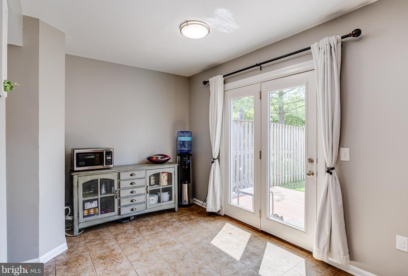 9642 Stirling Bridge Dr, Columbia MD 21046-1938 exterior