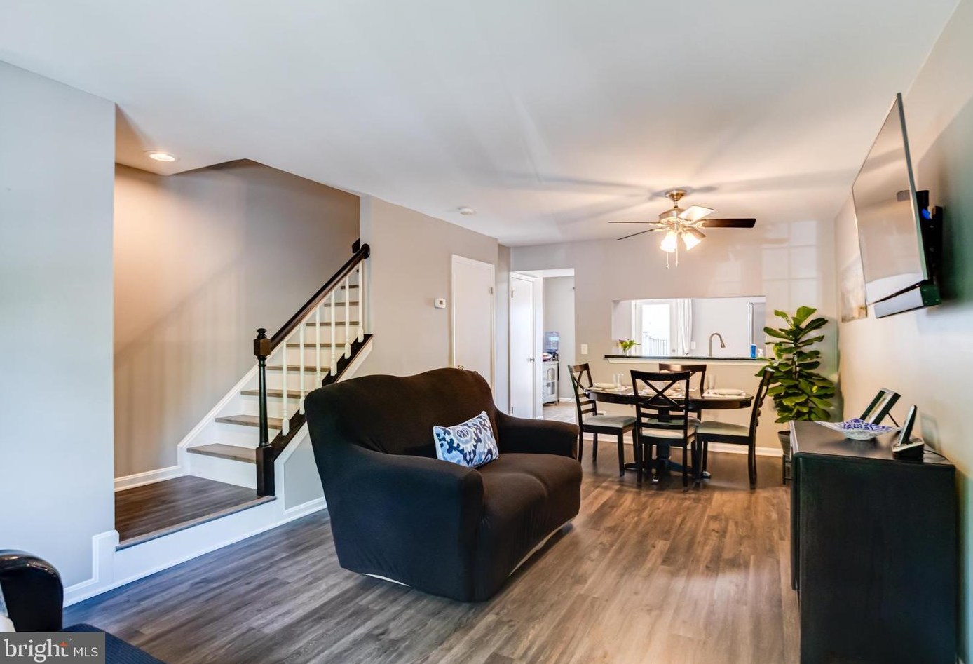 9642 Stirling Bridge Dr, Columbia MD 21046-1938 exterior