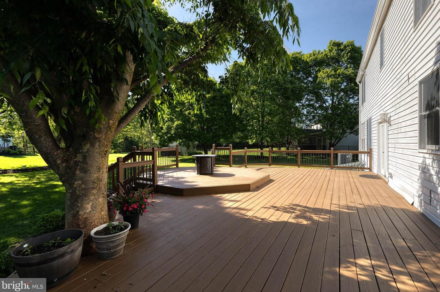 2800 Deer Trail Ct, Ellicott MD 21042-7817 exterior