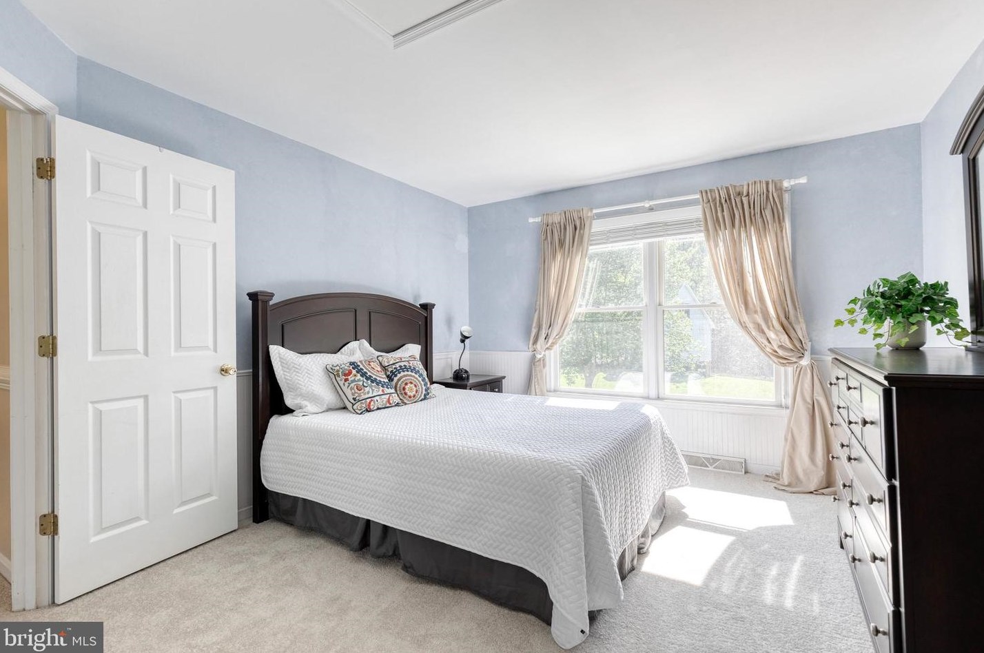 2800 Deer Trail Ct, Ellicott MD 21042-7817 exterior