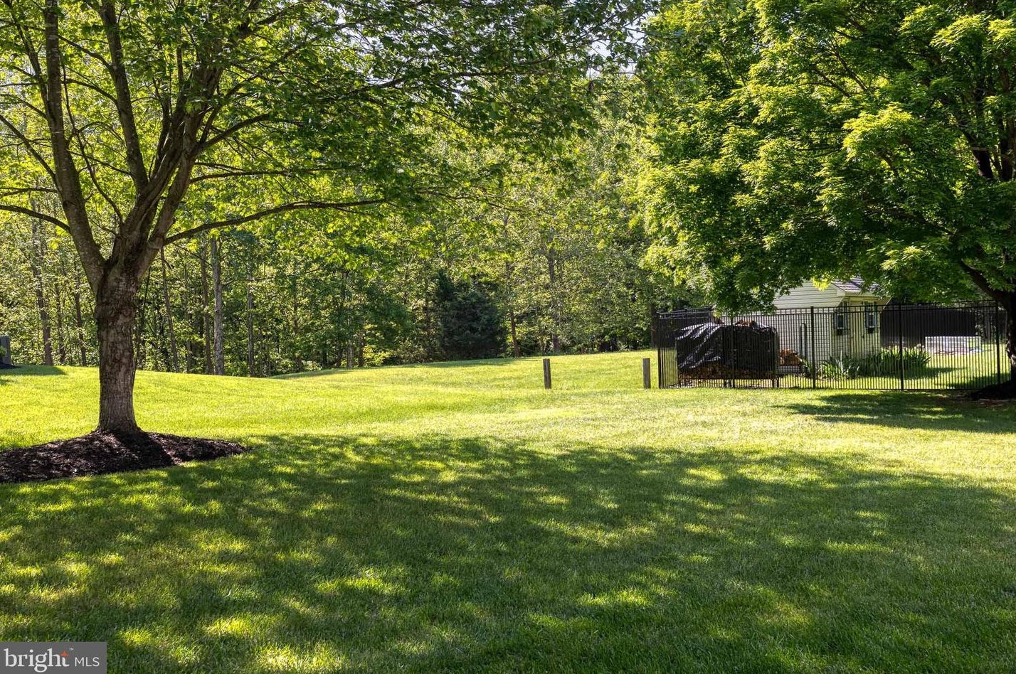 2800 Deer Trail Ct, Ellicott MD 21042-7817 exterior