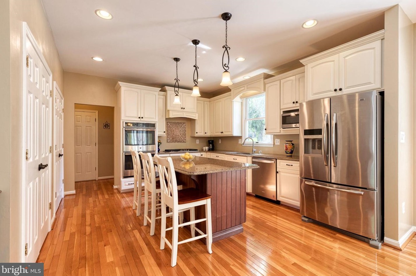 2800 Deer Trail Ct, Ellicott MD 21042-7817 exterior