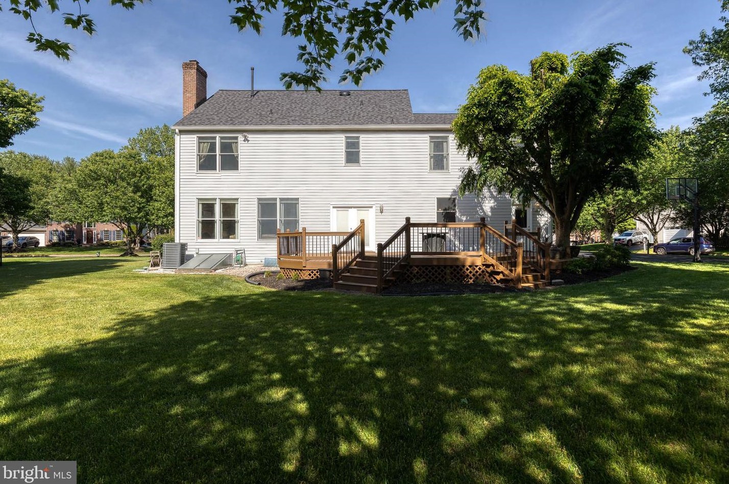 2800 Deer Trail Ct, Ellicott MD 21042-7817 exterior