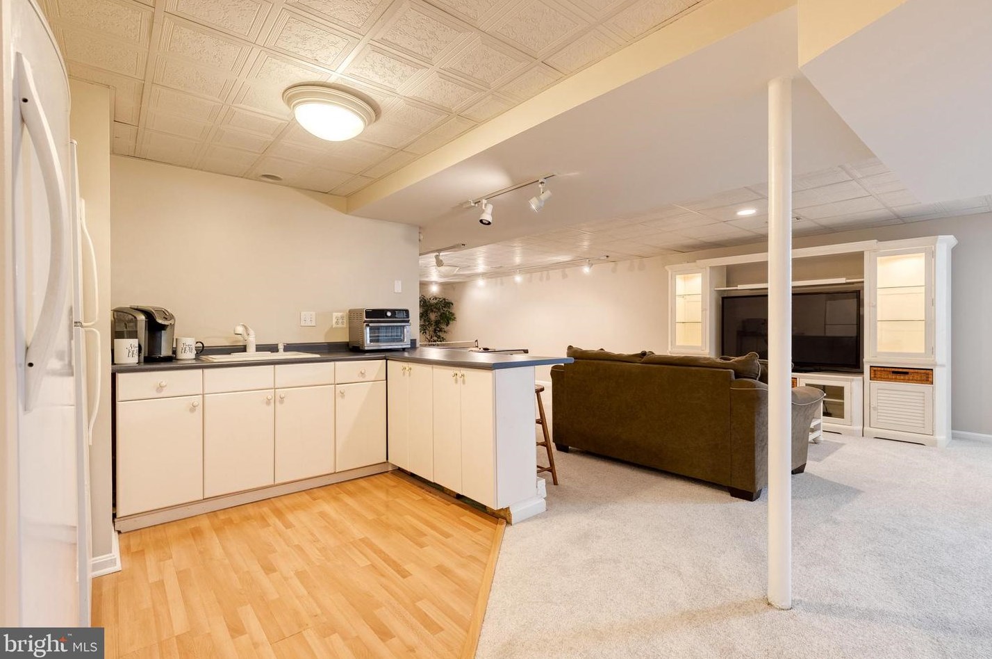 2800 Deer Trail Ct, Ellicott MD 21042-7817 exterior