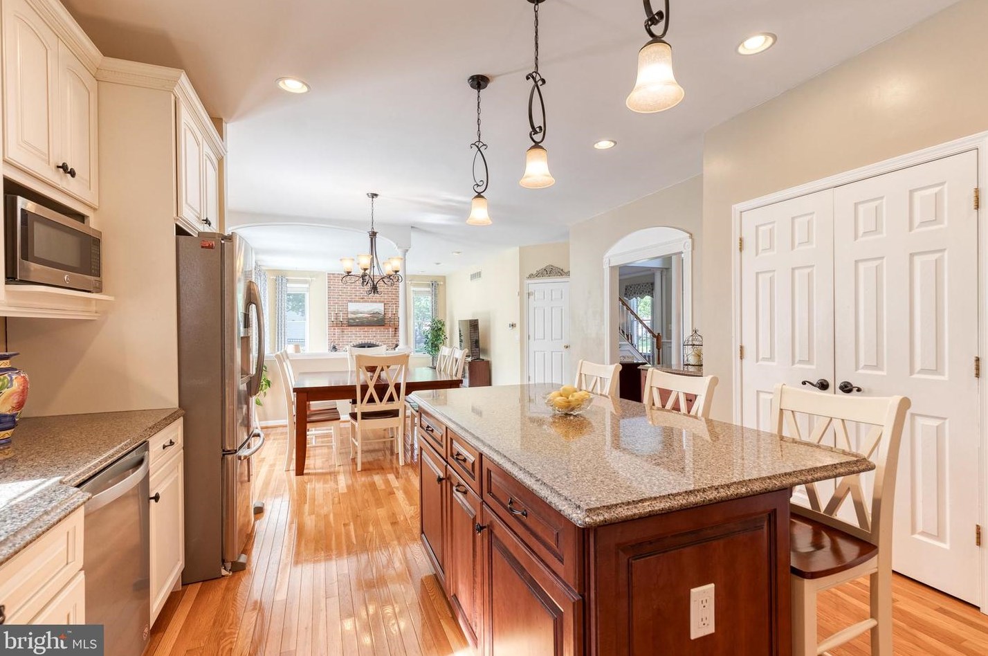 2800 Deer Trail Ct, Ellicott MD 21042-7817 exterior