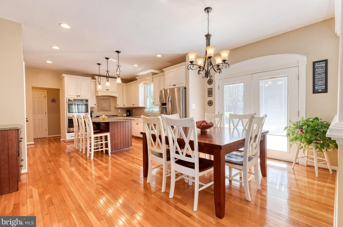 2800 Deer Trail Ct, Ellicott MD 21042-7817 exterior