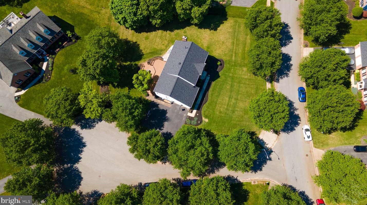 2800 Deer Trail Ct, Ellicott MD 21042-7817 exterior