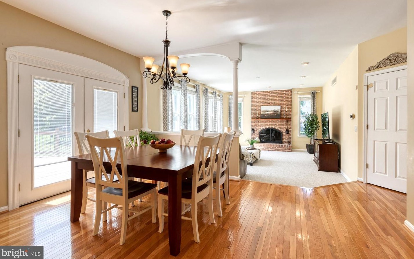 2800 Deer Trail Ct, Ellicott MD 21042-7817 exterior