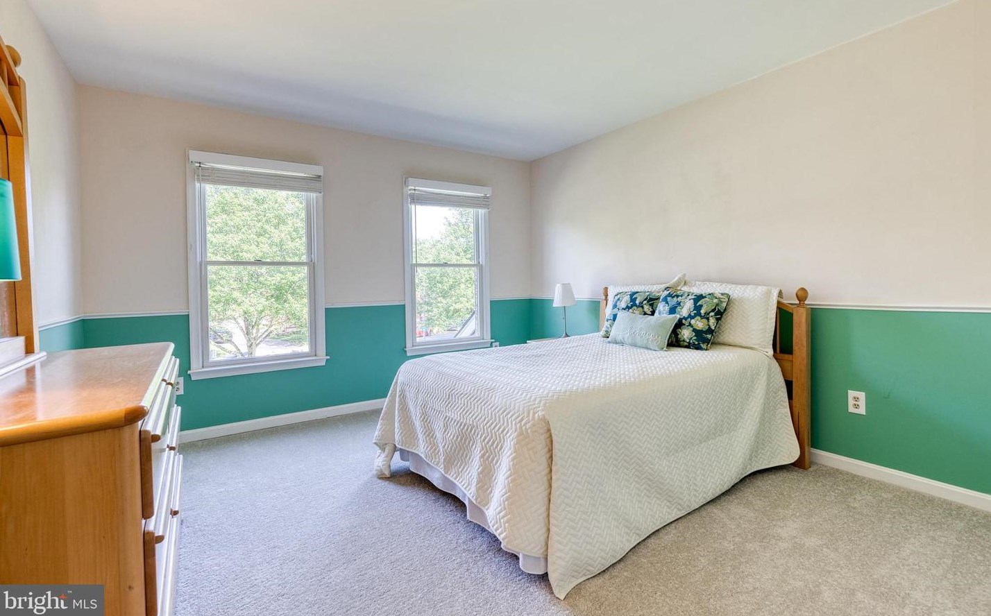 2800 Deer Trail Ct, Ellicott MD 21042-7817 exterior