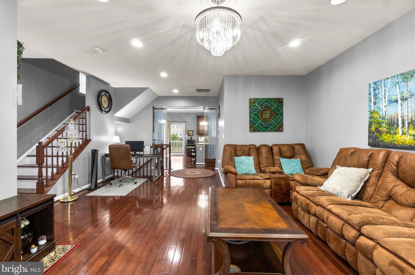 2909 Burrows Ln, Ellicott, MD 21043-3682