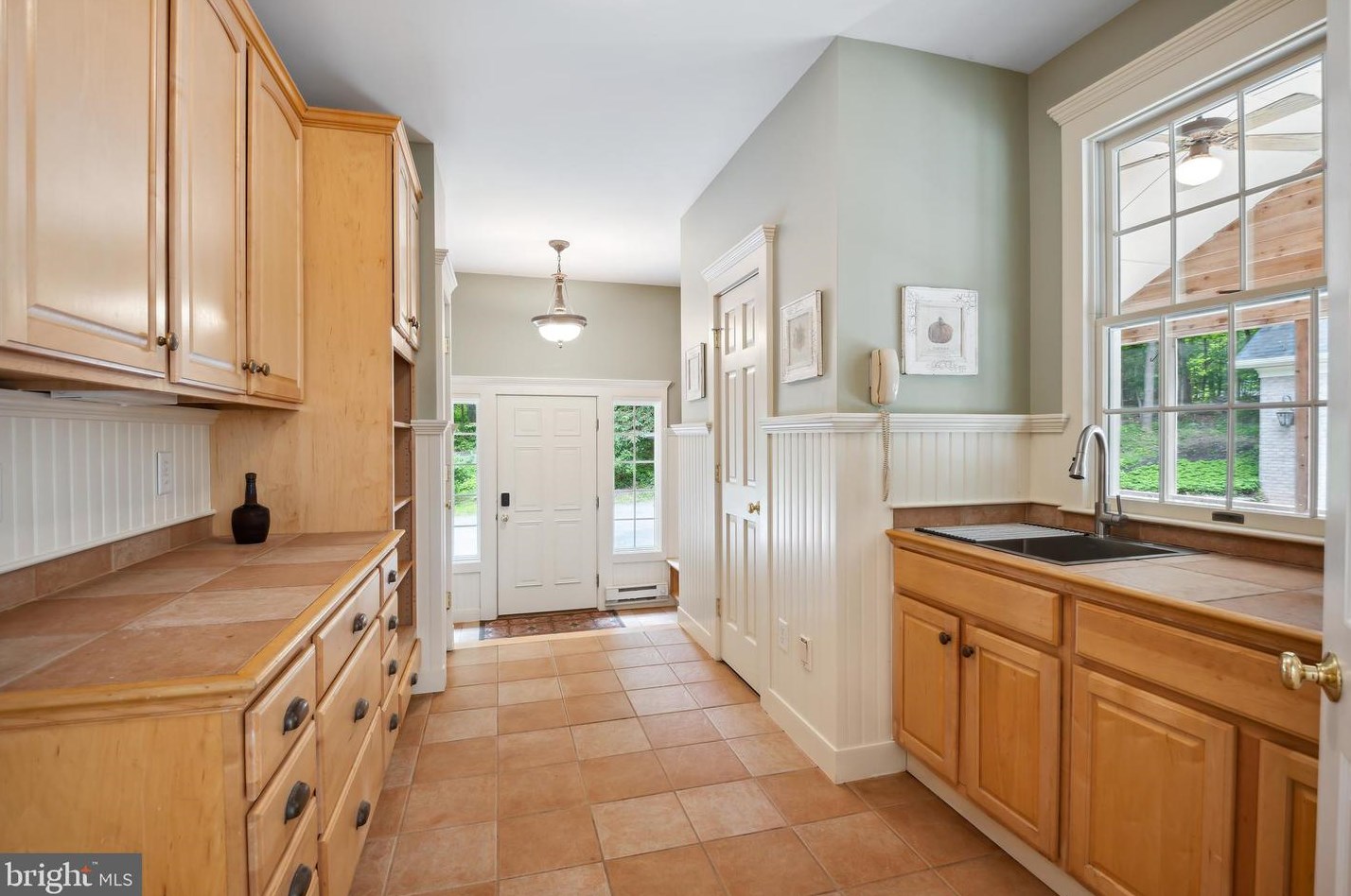 12661 Golden Oak Dr, Ellicott MD 21042-1150 exterior