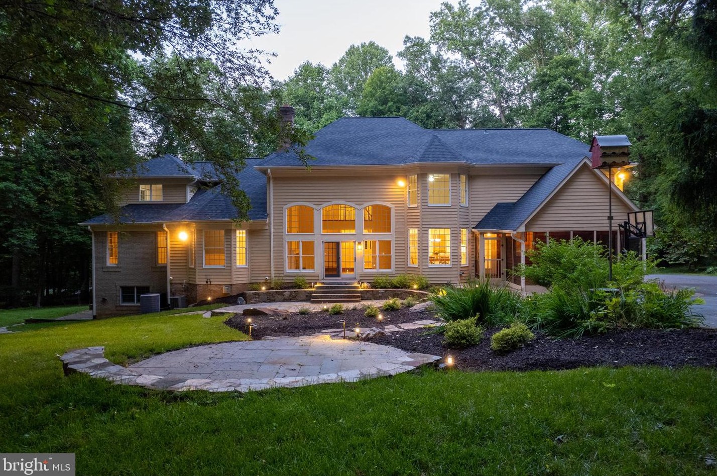 12661 Golden Oak Dr, Ellicott MD 21042-1150 exterior