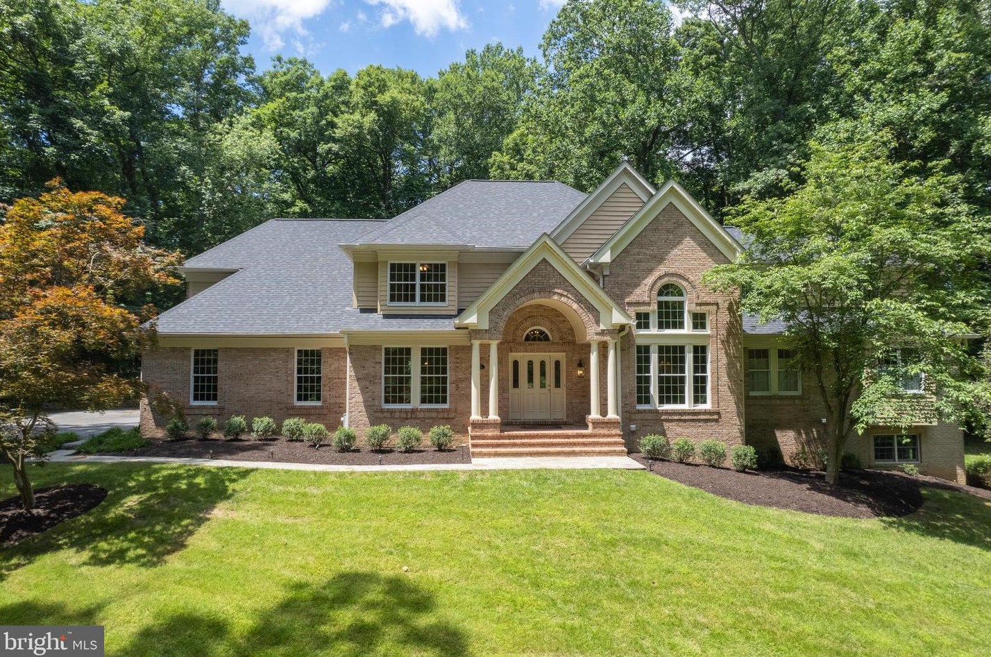 12661 Golden Oak Dr, Ellicott, MD 21042-1150