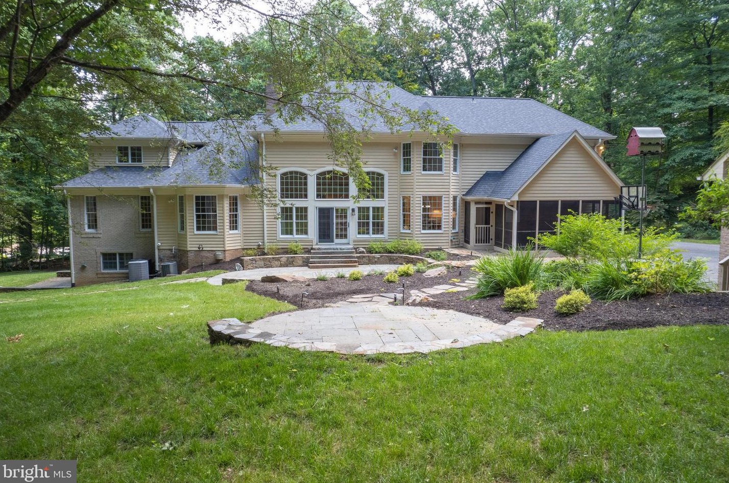 12661 Golden Oak Dr, Ellicott MD 21042-1150 exterior