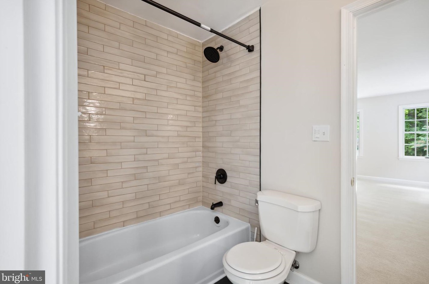 12661 Golden Oak Dr, Ellicott MD 21042-1150 exterior