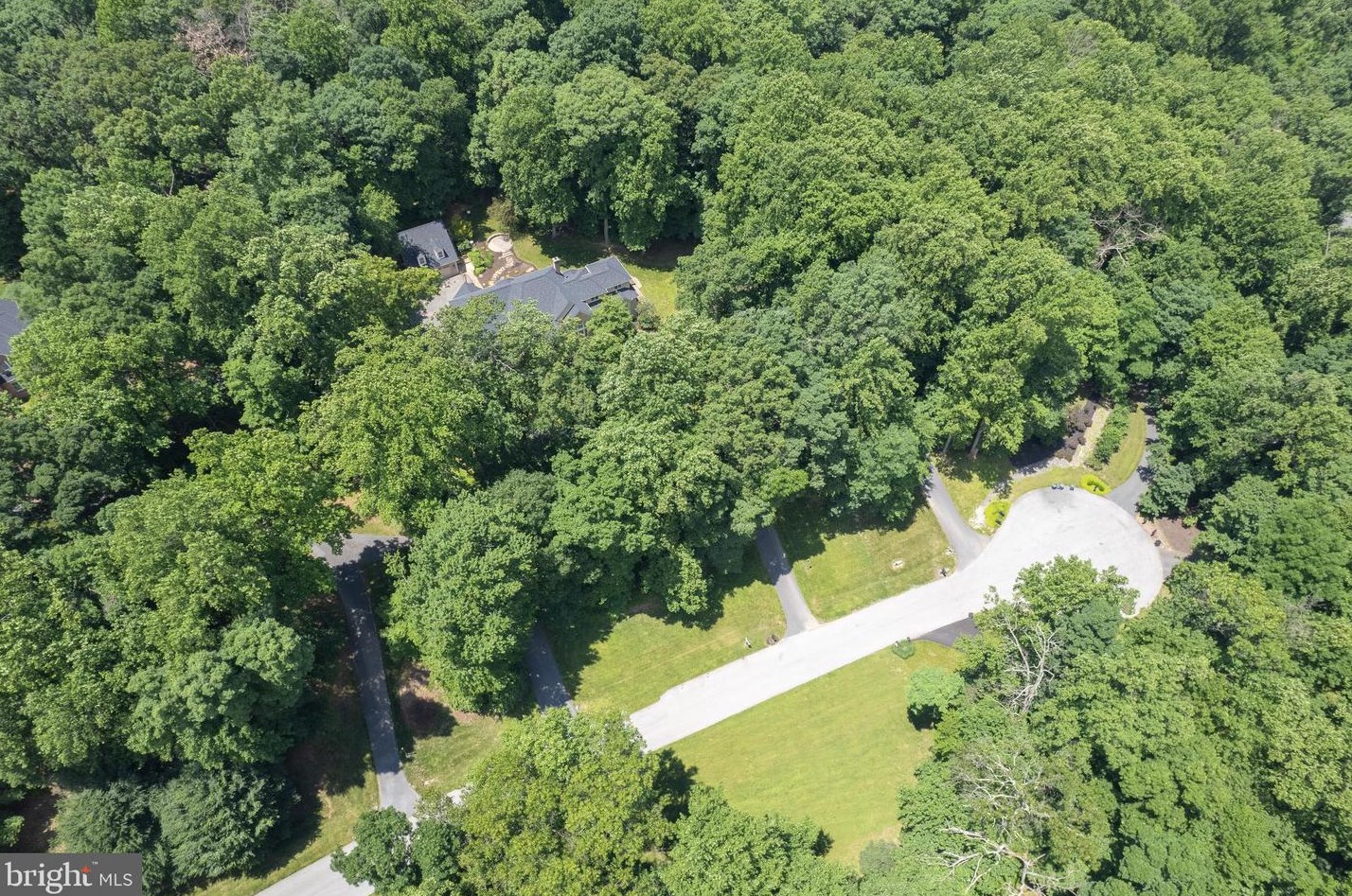 12661 Golden Oak Dr, Ellicott MD 21042-1150 exterior