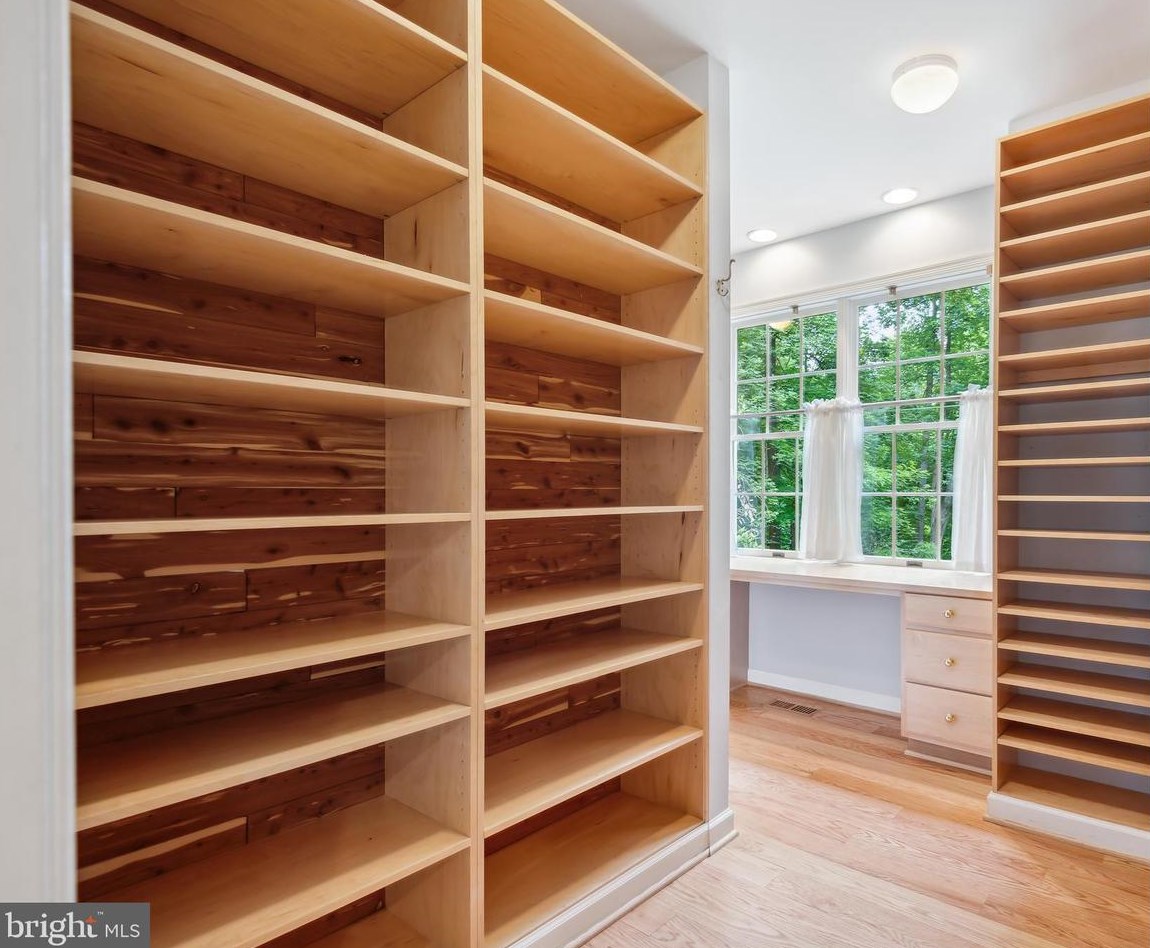 12661 Golden Oak Dr, Ellicott MD 21042-1150 exterior