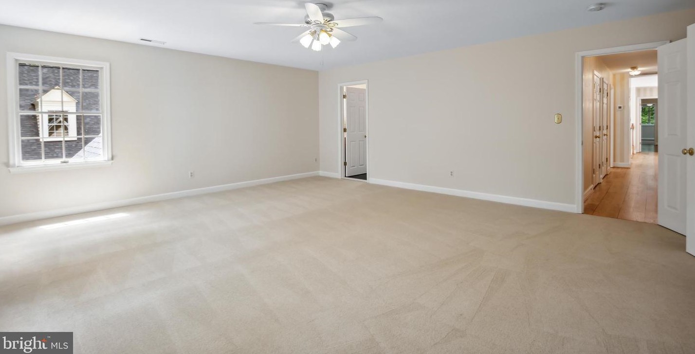 12661 Golden Oak Dr, Ellicott MD 21042-1150 exterior