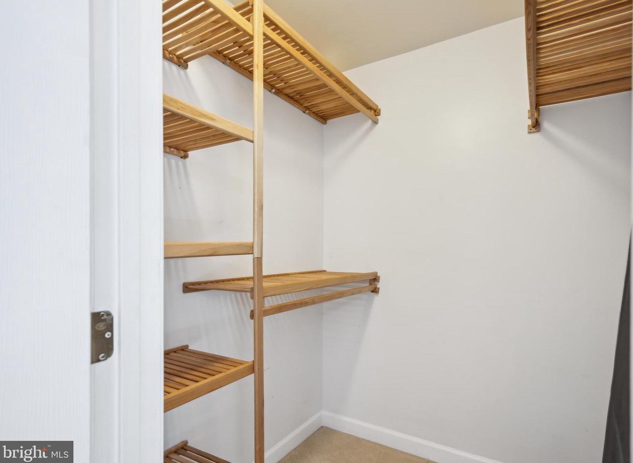 12661 Golden Oak Dr, Ellicott MD 21042-1150 exterior