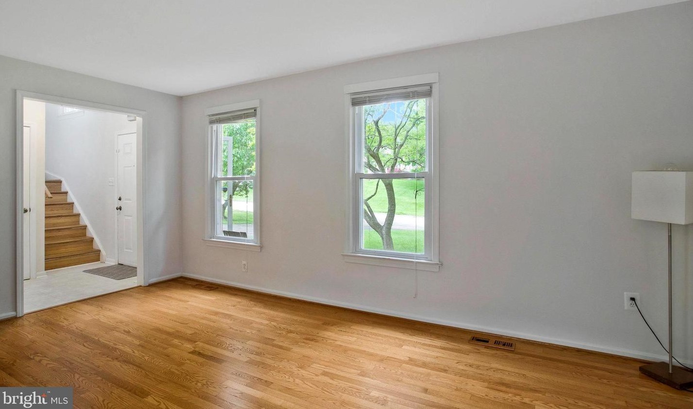 3661 Cragsmoor Rd, Ellicott MD 21042-4907 exterior