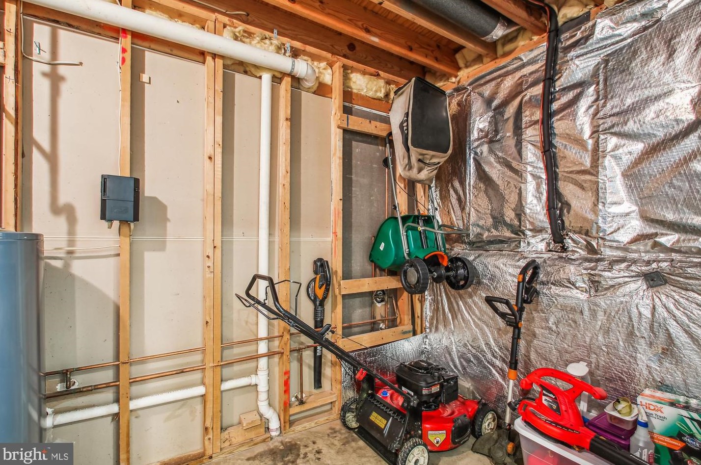 6404 Sedgwick St, Baltimore MD 21075-6198 exterior