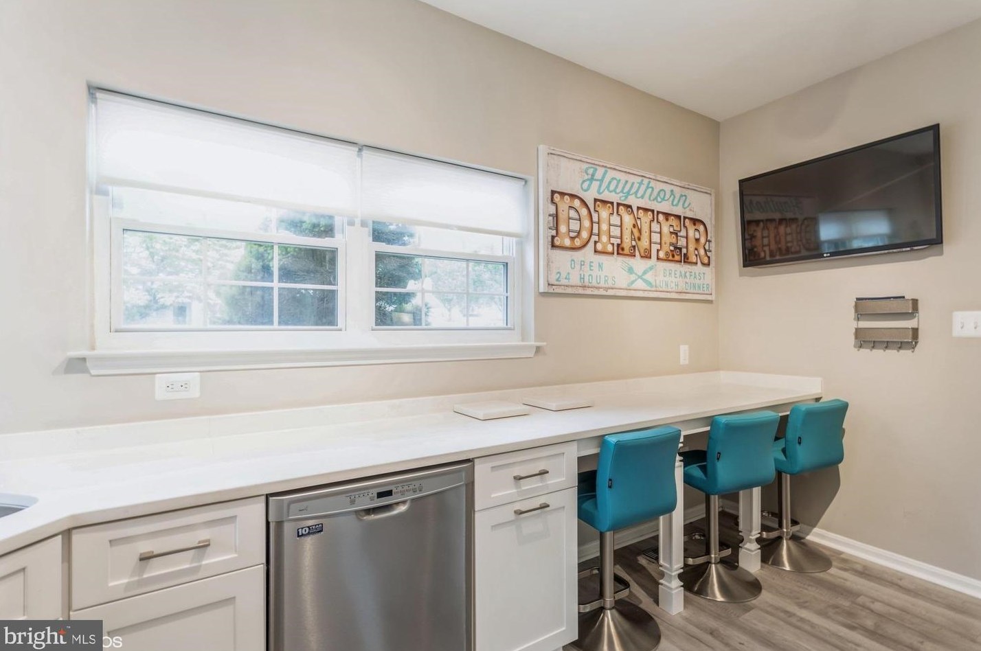 8570 Harvest Vw Ct, Ellicott MD 21043-6560 exterior