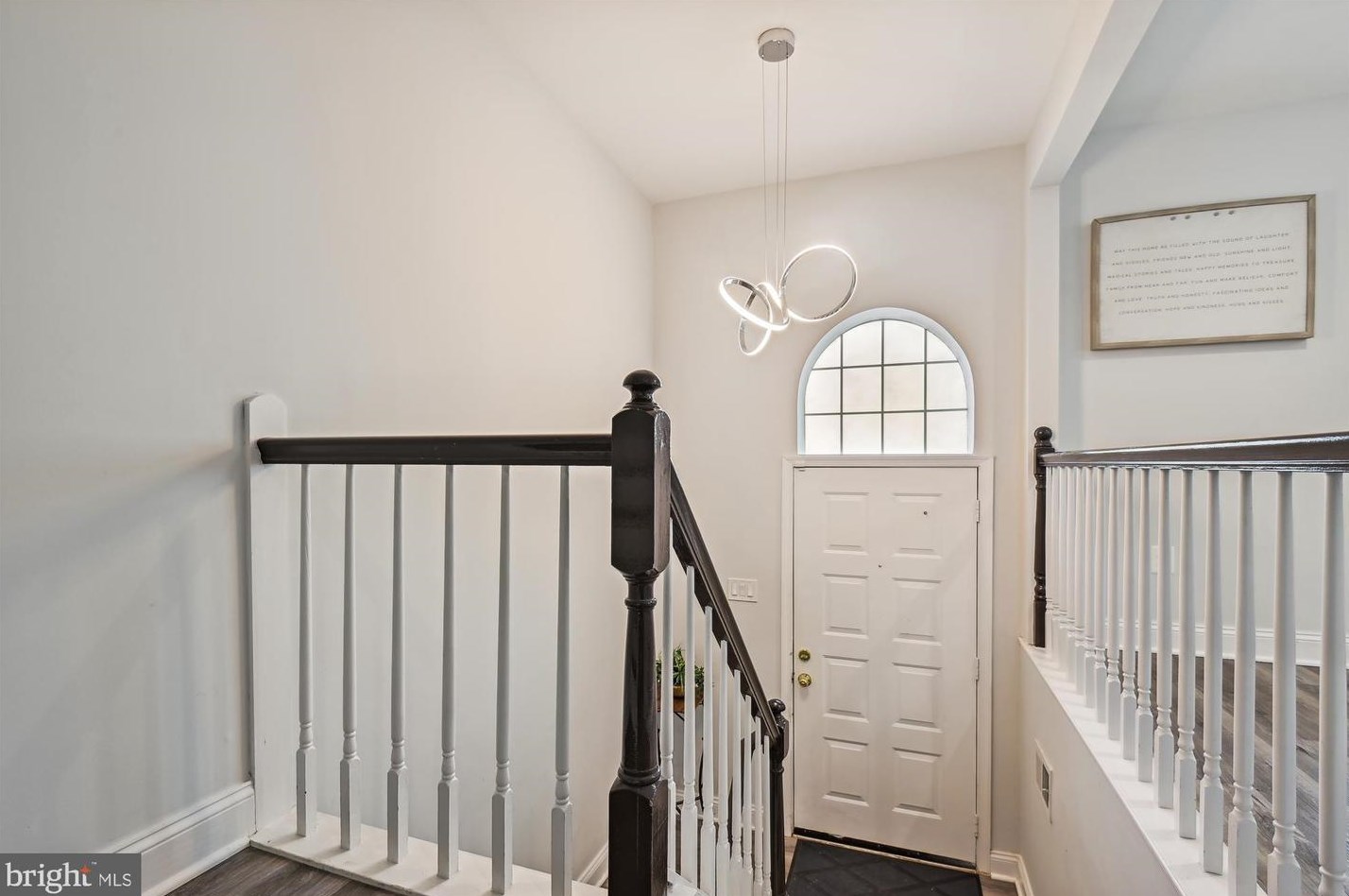 11927 New Country Ln, Columbia MD 21044-4405 exterior