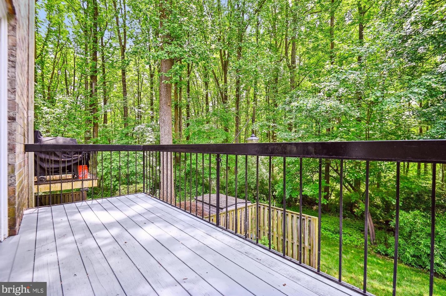 11927 New Country Ln, Columbia MD 21044-4405 exterior