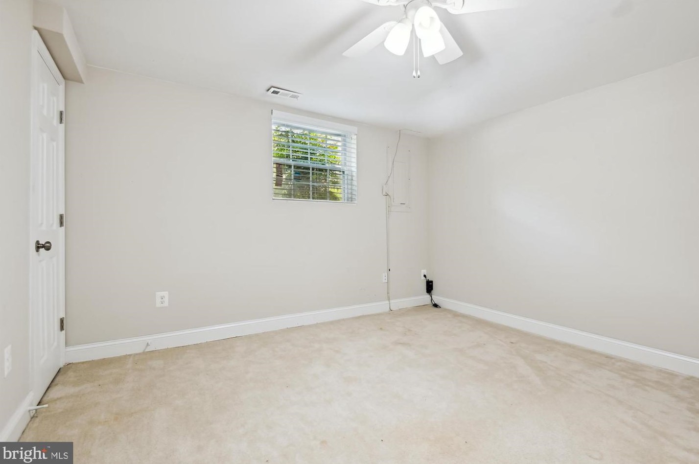 11927 New Country Ln, Columbia MD 21044-4405 exterior